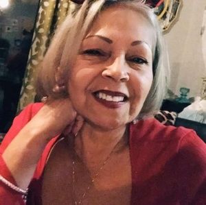 Meet your Posher, Debra